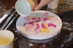 気軽に楽しむ！抽象画１日体験